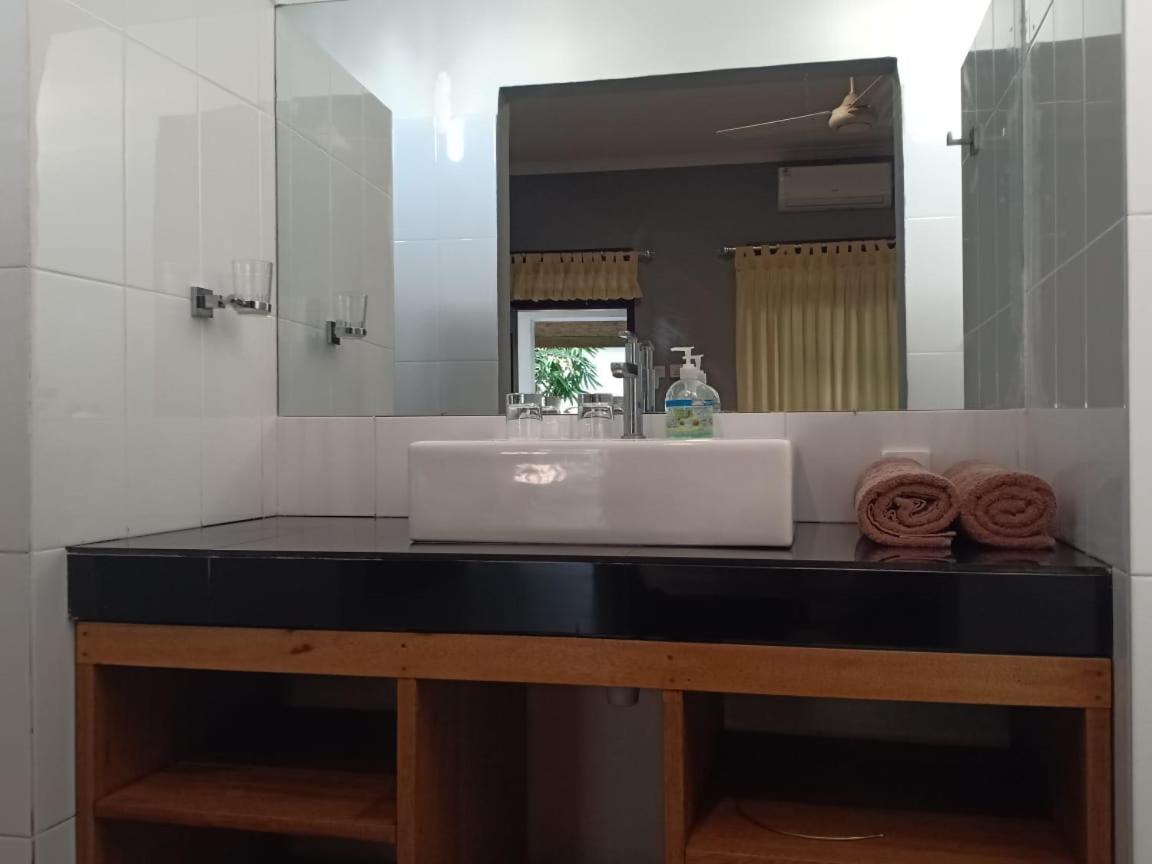 Rasti 2 Homestay Kuta  Chambre photo